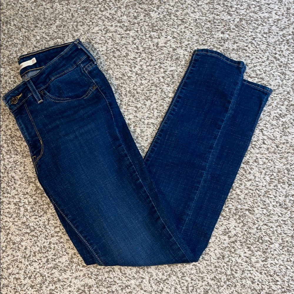 Levi’s 711 skinny jeans